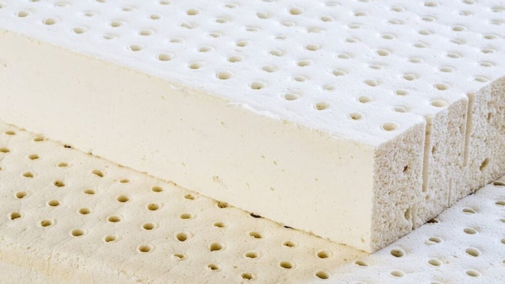 Natural vs. Synthetic Latex Mattresses: What’s the Difference?