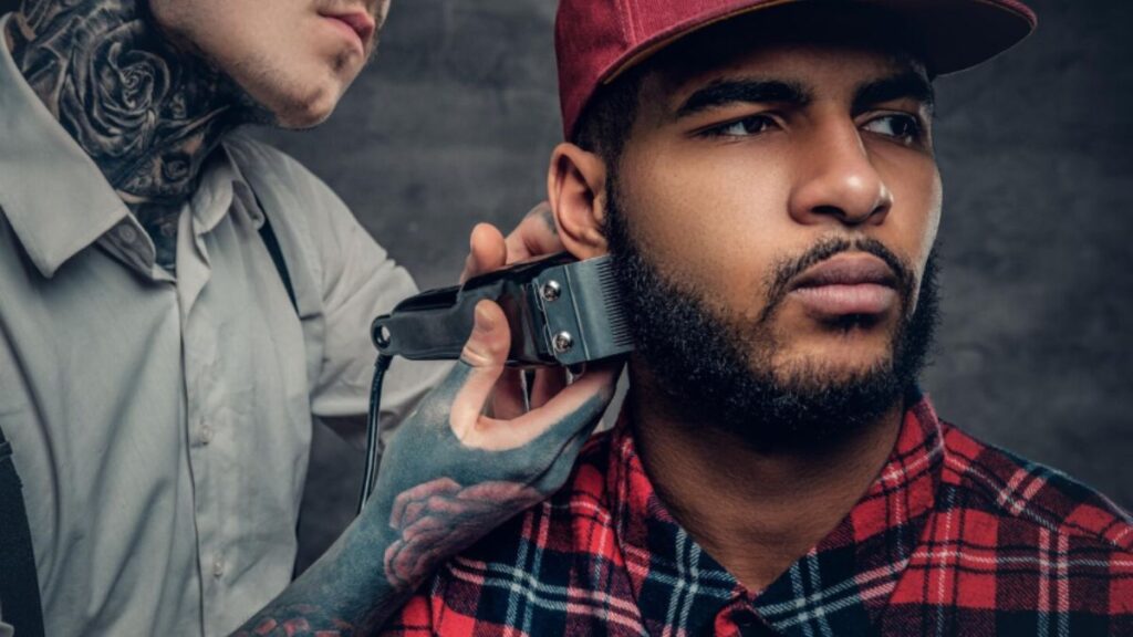 Vertical Labret vs. Traditional Labret: Which Piercing is Right for You?