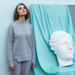 Cyanová Unveiled: The History and Significance of This Striking Hue