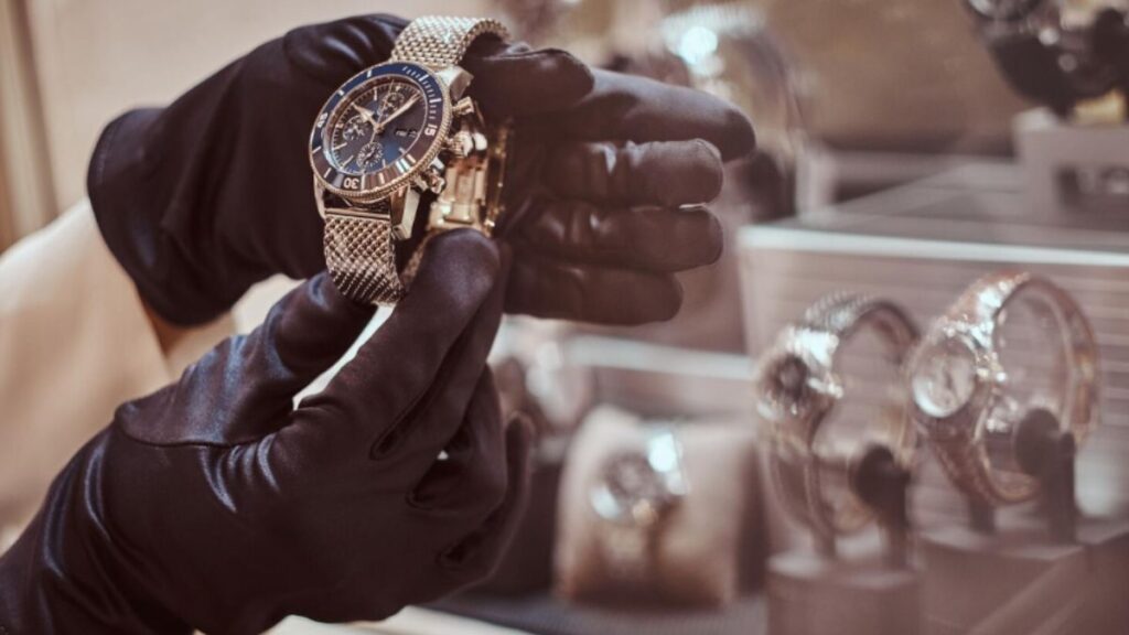 Rolex Express vs Traditional Retail: Which is Right for You?